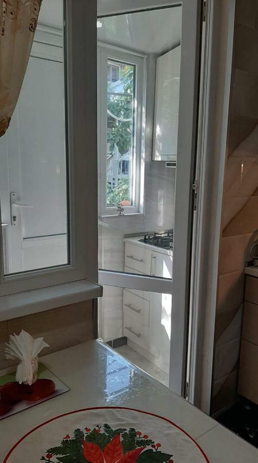 Newly Renovated House Apartment Tbilisi ภายนอก รูปภาพ
